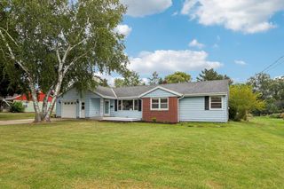 543 Clark STREET, Cascade, WI 53011