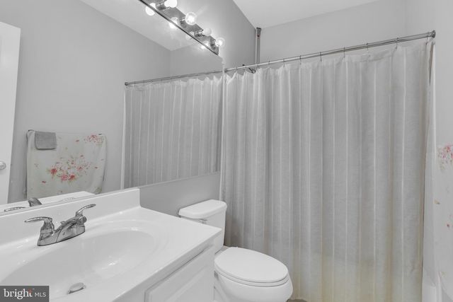 11883 BENTON LAKE RD, Bristow, VA 20136