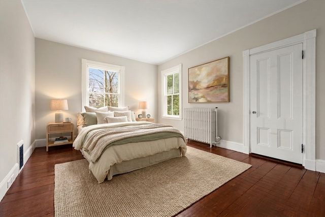 213 School St, Milton, MA 02186