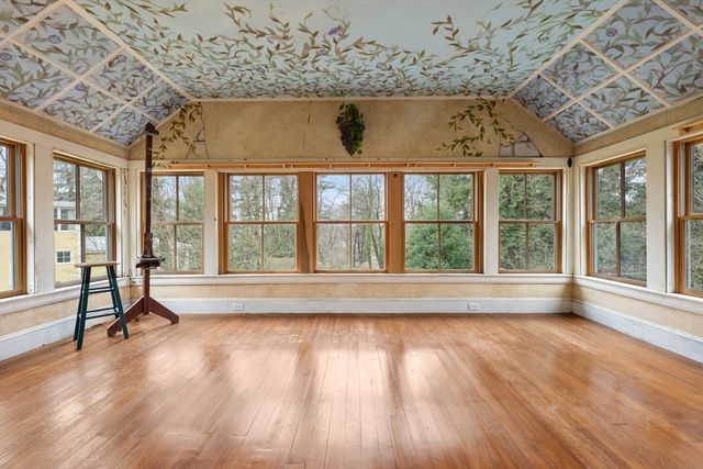 213 School St, Milton, MA 02186