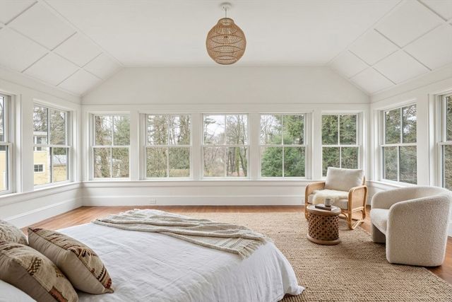 213 School St, Milton, MA 02186