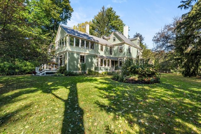 213 School St, Milton, MA 02186