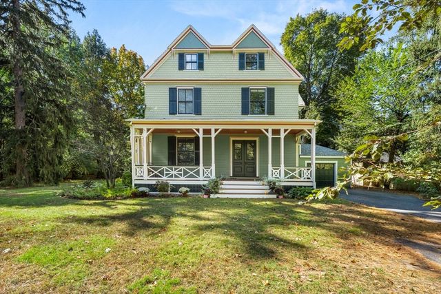 213 School St, Milton, MA 02186