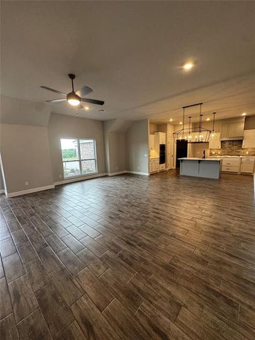 1308 Lighthorsemen Way, Choctaw, OK 73020