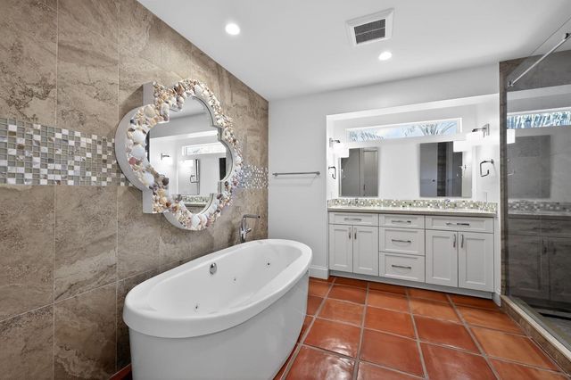 5231 NE 28th Avenue, Fort Lauderdale, FL 33308