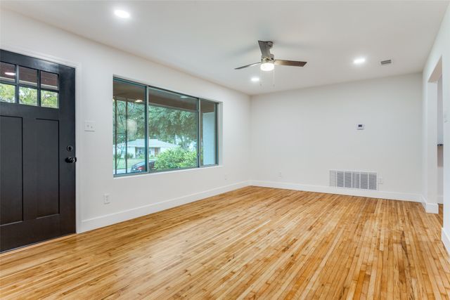 133 Mcgee Drive, Fort Worth, TX 76114