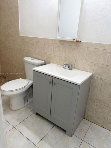 7811 NW 66th Ter, Tamarac, FL 33321