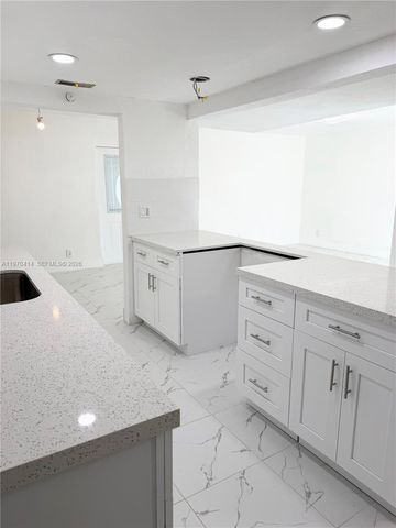 7811 NW 66th Ter, Tamarac, FL 33321