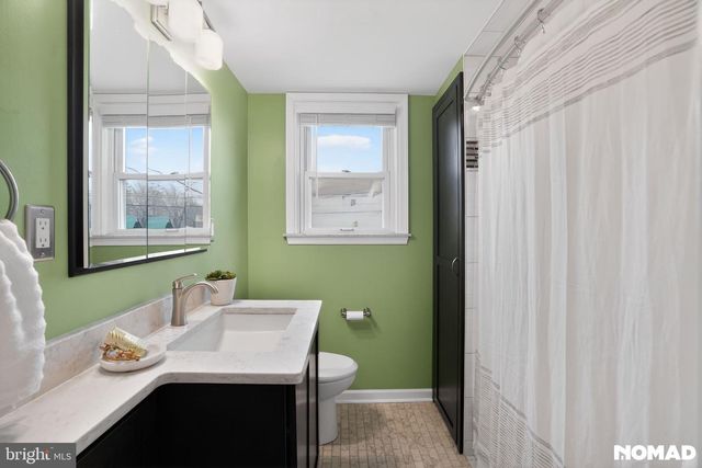 203 STANFORD DR, Wallingford, PA 19086