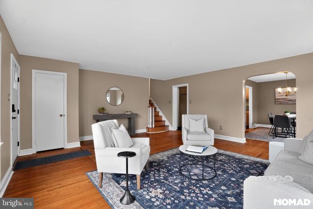 203 STANFORD DR, Wallingford, PA 19086