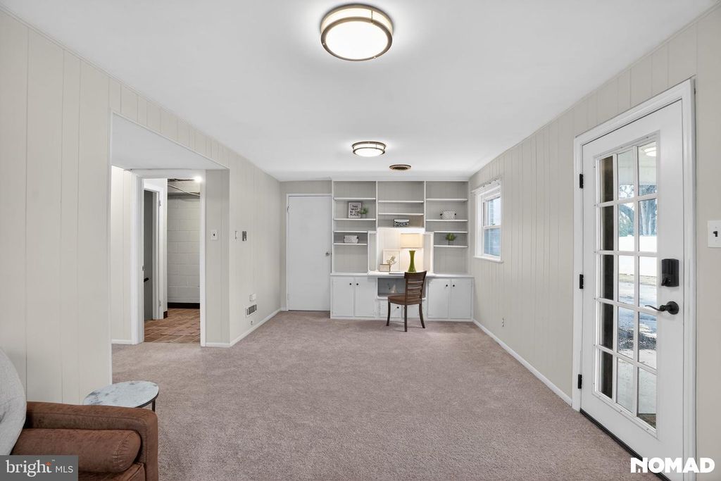 Image 12 of property listing at 203 STANFORD DR, Wallingford, PA 19086