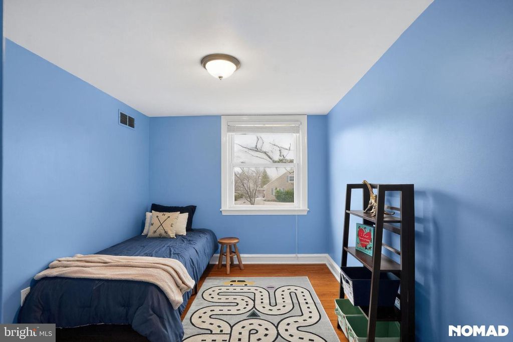 Image 18 of property listing at 203 STANFORD DR, Wallingford, PA 19086