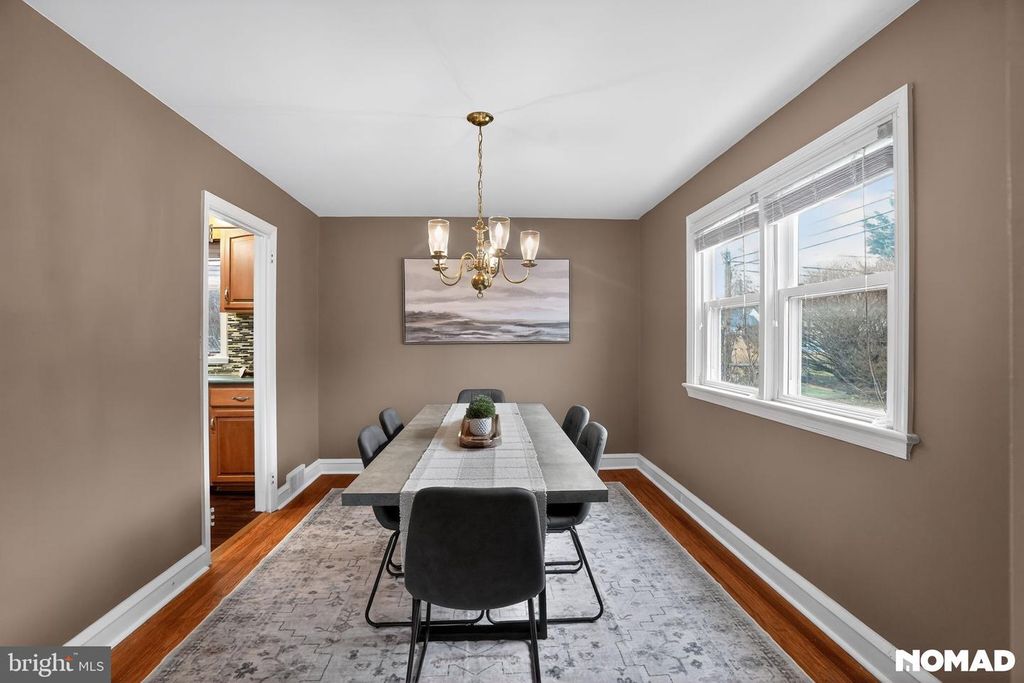 Image 5 of property listing at 203 STANFORD DR, Wallingford, PA 19086