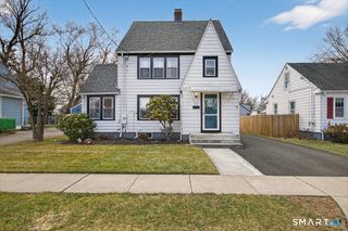 50 Judson Place, Milford, CT 06461