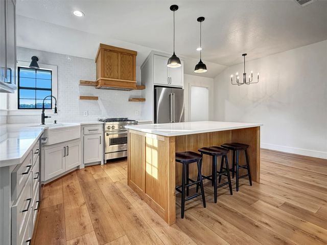 2143 Vz County Road 4106, Canton, TX 75103