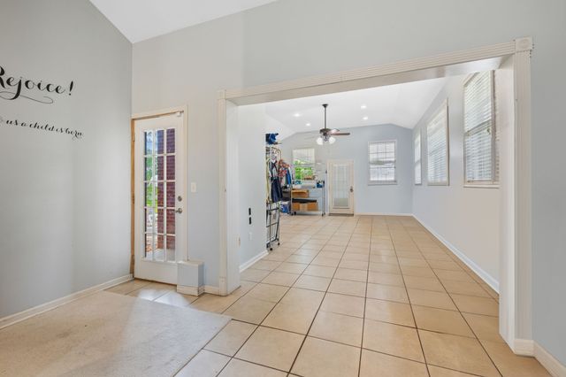 400 Dow Dr, Shelbyville, TN 37160