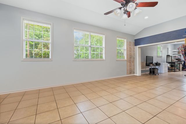 400 Dow Dr, Shelbyville, TN 37160