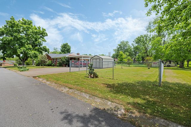 400 Dow Dr, Shelbyville, TN 37160