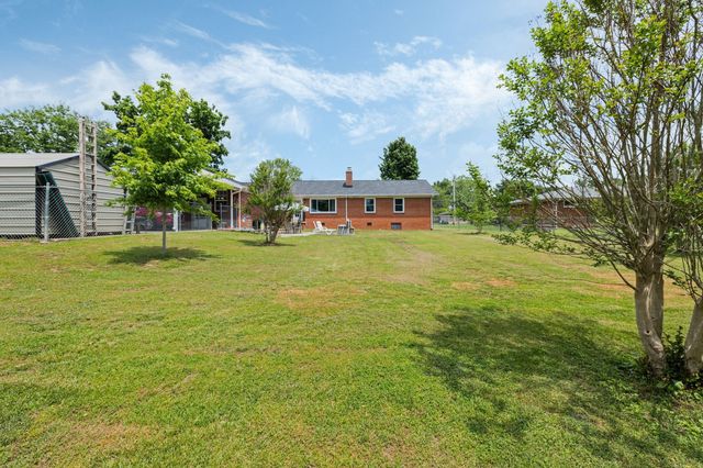 400 Dow Dr, Shelbyville, TN 37160