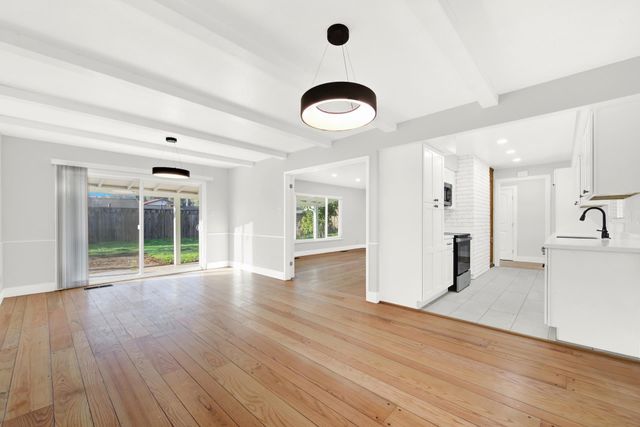 3690 Cowell Rd, Concord, CA 94518