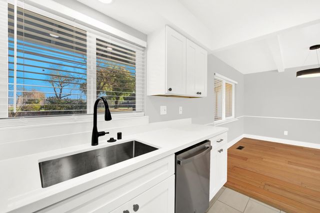 3690 Cowell Rd, Concord, CA 94518