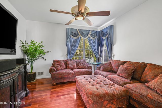 36 Yardley Manor Drive, Matawan, NJ 07747