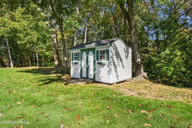 36 Yardley Manor Drive, Matawan, NJ 07747