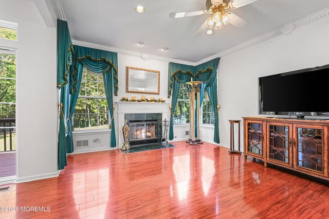 36 Yardley Manor Drive, Matawan, NJ 07747