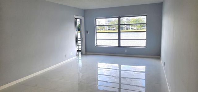 2801 N Palm Aire Drive 205, Pompano Beach, FL 33069