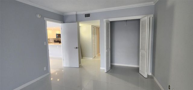 2801 N Palm Aire Drive 205, Pompano Beach, FL 33069