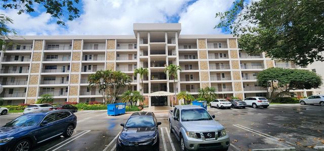 2801 N Palm Aire Drive 205, Pompano Beach, FL 33069