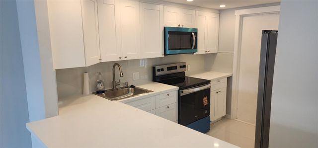 2801 N Palm Aire Drive 205, Pompano Beach, FL 33069