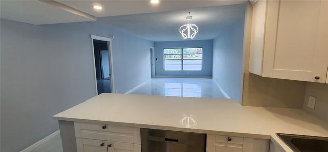 2801 N Palm Aire Drive 205, Pompano Beach, FL 33069