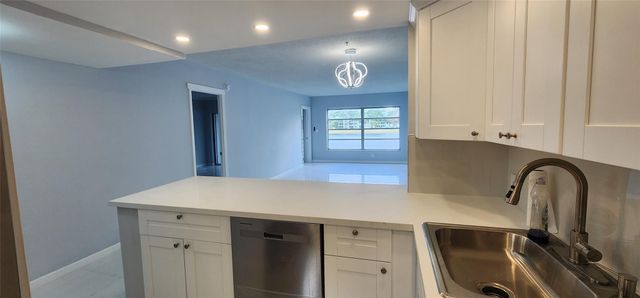 2801 N Palm Aire Drive 205, Pompano Beach, FL 33069