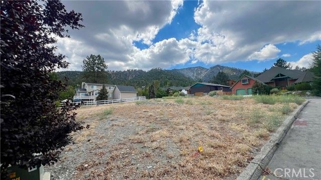 5419 Pacific Crest Drive, Wrightwood, CA 92397