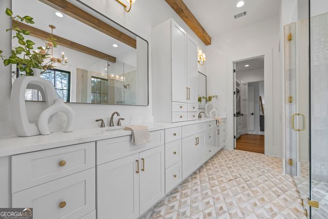 1080 Spratlin Mill Drive, Hull, GA 30646