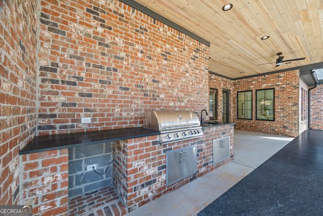 1080 Spratlin Mill Drive, Hull, GA 30646