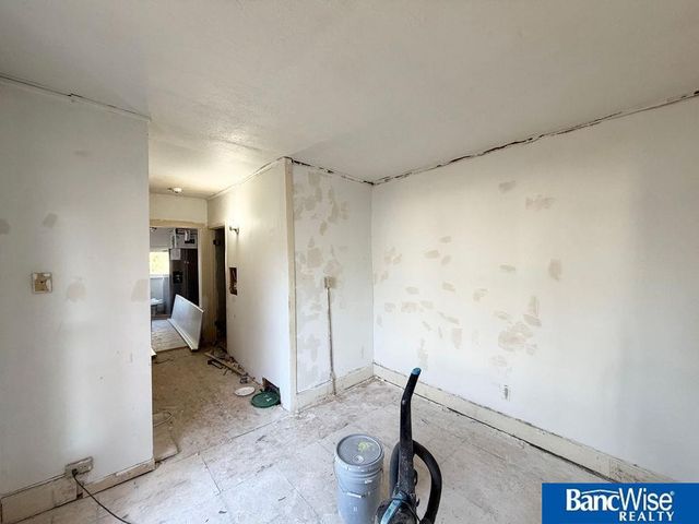 3918 Madison Avenue, Lincoln, NE 68504