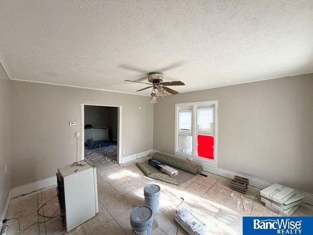 3918 Madison Avenue, Lincoln, NE 68504