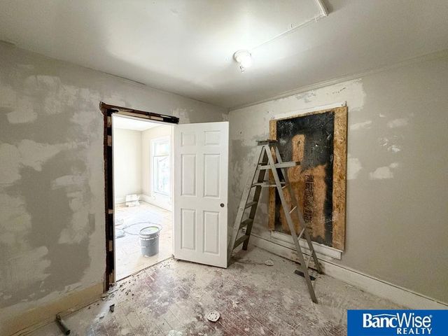 3918 Madison Avenue, Lincoln, NE 68504