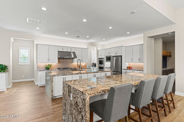 17945 W MOUNTAINAIR Street, Surprise, AZ 85388