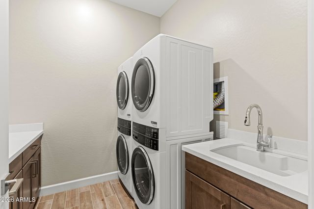 17945 W MOUNTAINAIR Street, Surprise, AZ 85388