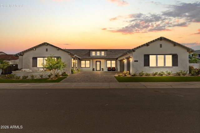 17945 W MOUNTAINAIR Street, Surprise, AZ 85388
