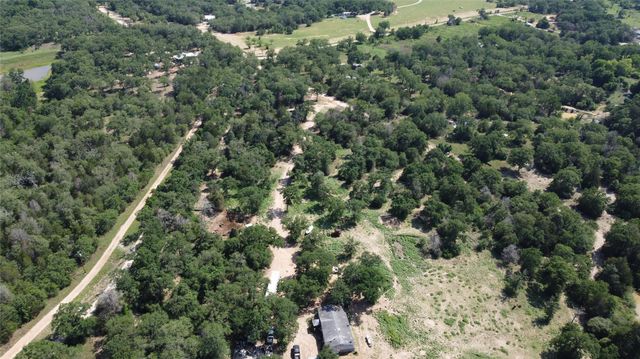 1085 Private Road 3063, Lexington, TX 78947