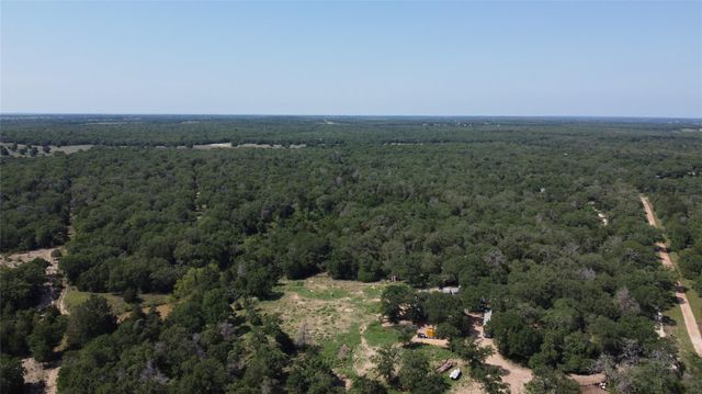 1085 Private Road 3063, Lexington, TX 78947