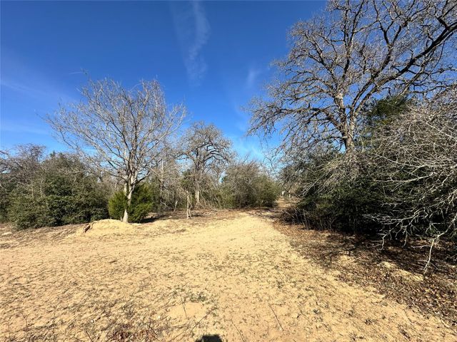 1085 Private Road 3063, Lexington, TX 78947