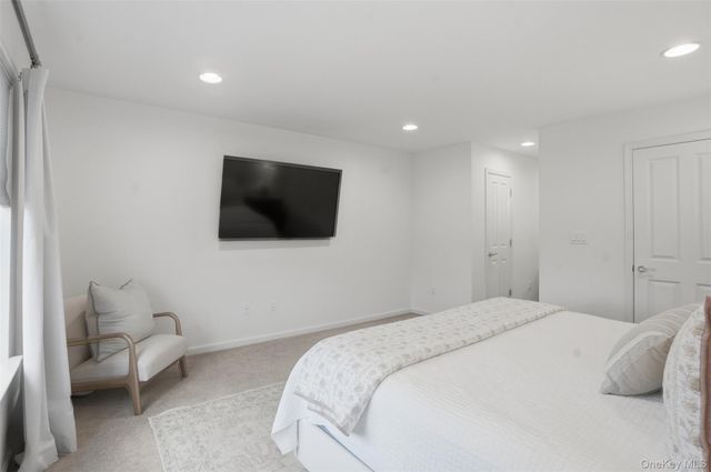 15 High Ridge Lane, Middletown, NY 10940