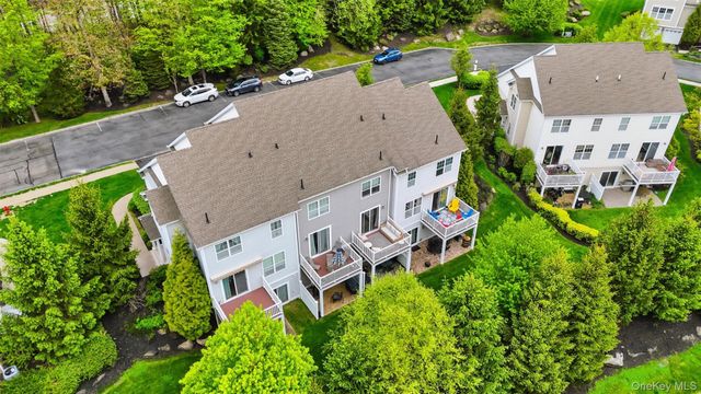 15 High Ridge Lane, Middletown, NY 10940