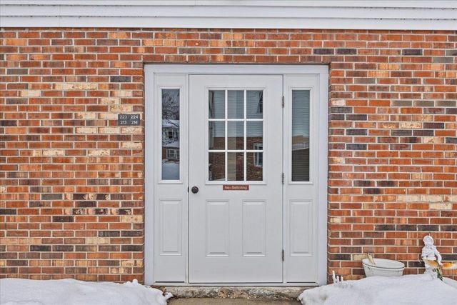 223 Sherwood Square, Essex Junction, VT 05452