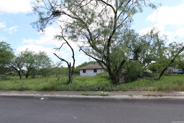 126 SURRELS AVE, San Antonio, TX 78228
